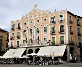 Teatro Juan Bravo