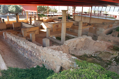 Casa del Mitreo y área funeraria de Los Columbarios